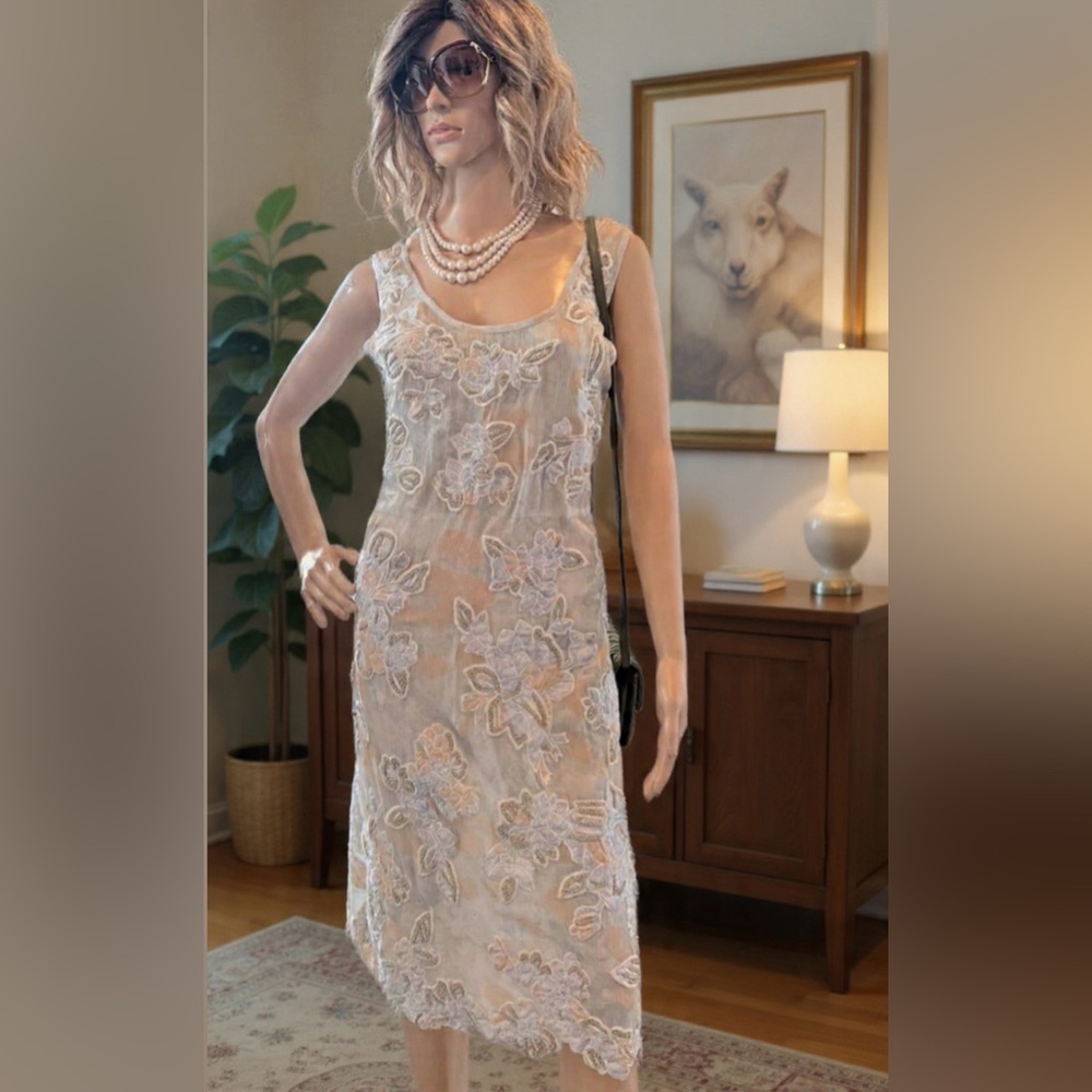 Sundance Elegant Blue Floral Embroidered Bead Midi Dress Sz medium. Fully lined.